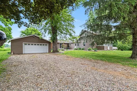 22945 B Dr N, Marshall, MI 49068 photo 1