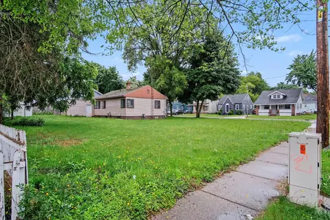 1538 Hudson St, Muskegon, MI 49441