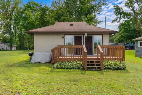 Exterior - 5362 Beverly Dr, Reading, MI 49274 photo 8 of 21