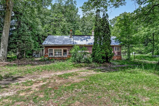 4270 Duck Lake Rd, Whitehall, MI 49461