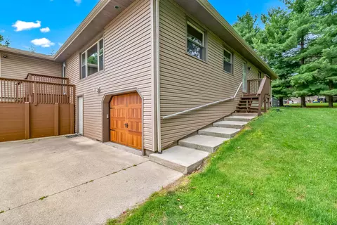 Exterior - 11971 Bradley Dr, Jerome, MI 49249 photo 2 of 6