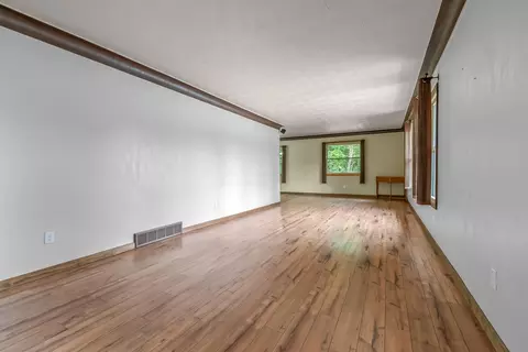 Living - 11971 Bradley Dr, Jerome, MI 49249 photo 2 of 7