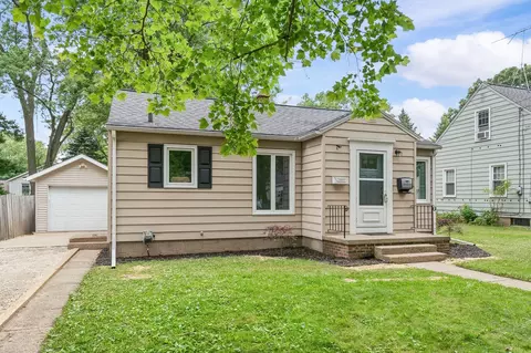2928 Lorraine Ave, Kalamazoo, MI 49008