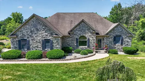 325 Priest Rd, Owosso, MI 48867