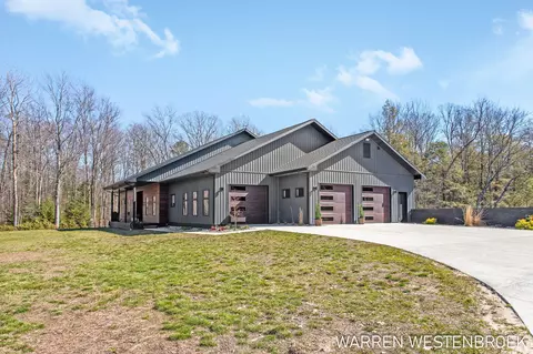 16342 Lincoln St, Grand Haven, MI 49417