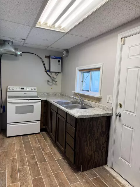 Kitchen - 59293 Roberts Rd, Three Rivers, MI 49093 photo 2 of 2