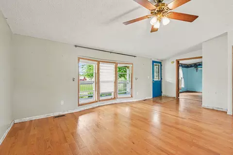 Living - 13191 Harder Rd, Three Rivers, MI 49093 photo 2 of 3
