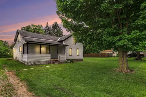 190 E Cross St, Clarksville, MI 48815