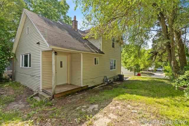 1115 Baxter St SE, Grand Rapids, MI 49507
