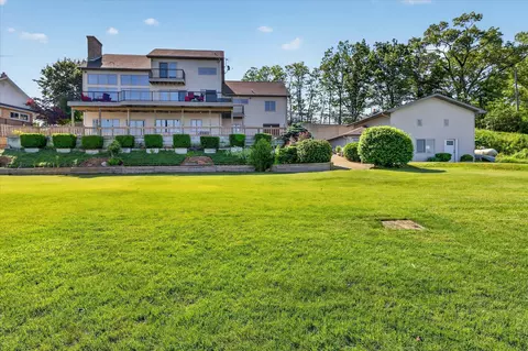 67208 Stubey Rd, Sturgis, MI 49091