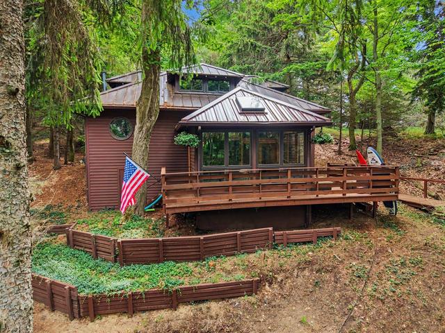20 Crescent Hl, Grand Haven, MI 49417