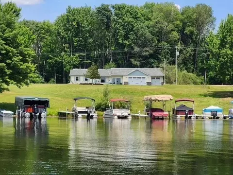 11328 Old Pierce Rd, Canadian Lakes, MI 49346