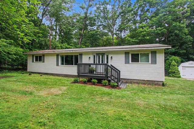 850 W Michillinda Rd, Muskegon, MI 49445