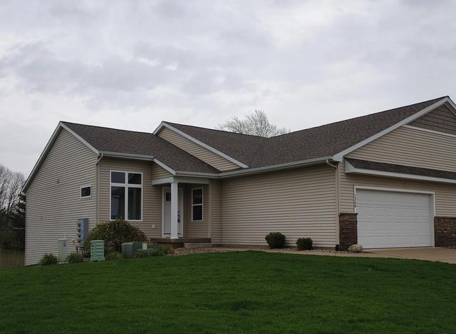 1368 S Village Cir, Kalamazoo, MI 49009