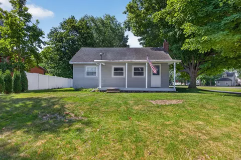 201 Tipperary St, Michigan Center, MI 49254
