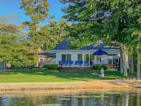 7837 Bay Mdw # 153, Canadian Lakes, MI 49346