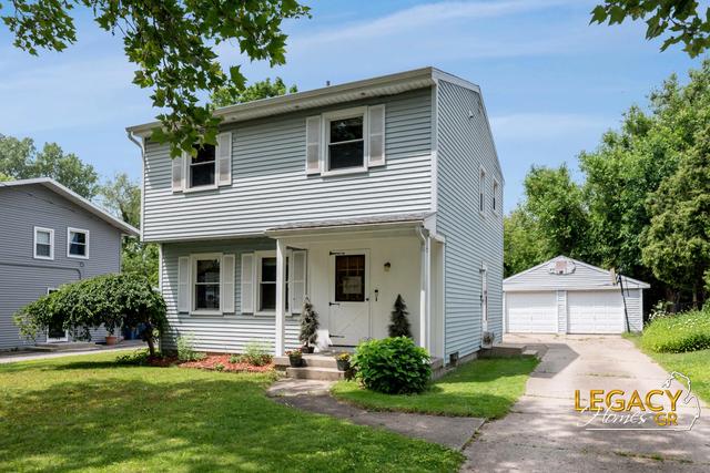 1031 Worcester Dr NE, Grand Rapids, MI 49505