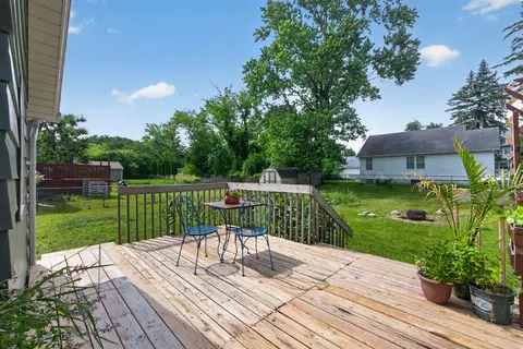 Exterior - 302 Hill St, Jackson, MI 49202 photo 9 of 14