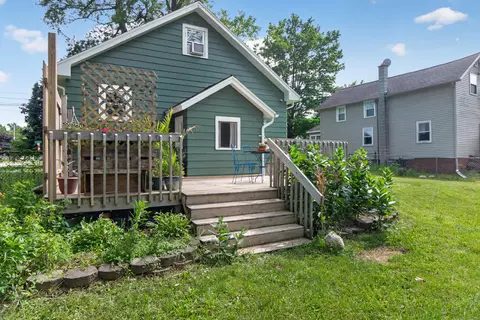 Exterior - 302 Hill St, Jackson, MI 49202 photo 10 of 14