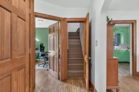 Entry Way - 302 Hill St, Jackson, MI 49202 photo 5 of 5