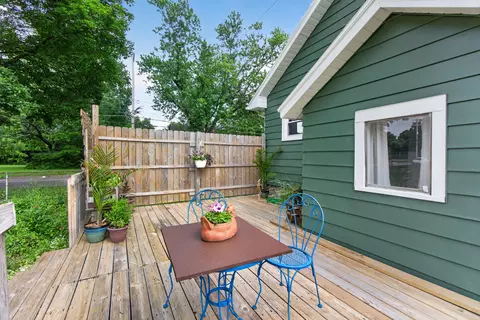 Exterior - 302 Hill St, Jackson, MI 49202 photo 6 of 14