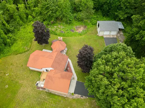 View/Area - 989 Mccabe Ave NE, Ada, MI 49301 photo 6 of 10