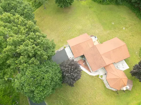 View/Area - 989 Mccabe Ave NE, Ada, MI 49301 photo 4 of 10