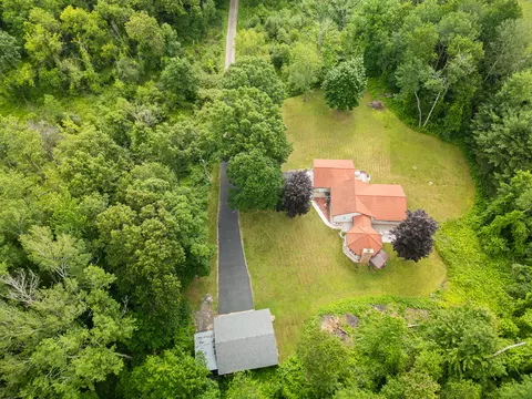 View/Area - 989 Mccabe Ave NE, Ada, MI 49301 photo 3 of 10