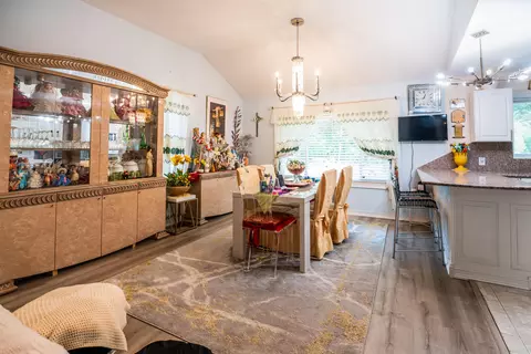 Dining - 989 Mccabe Ave NE, Ada, MI 49301 photo 1 of 2