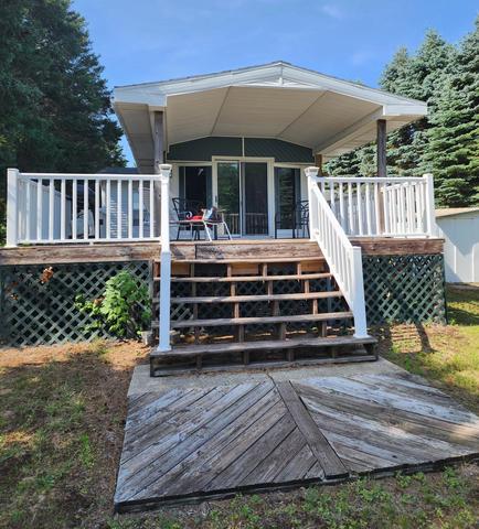 7951 W Village Rd, Mears, MI 49436