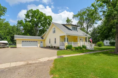 378 W Franklin St, Otsego, MI 49078