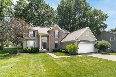 9860 Chambray St, Portage, MI 49002