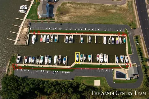 910 W Savidge St #39, Spring Lake, MI 49456