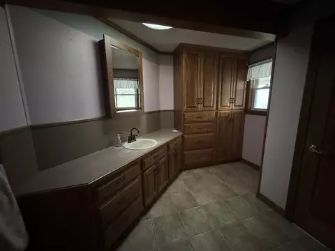 Bath - 1734 N Galbraith Rd, Mio, MI 48647 photo 2 of 4