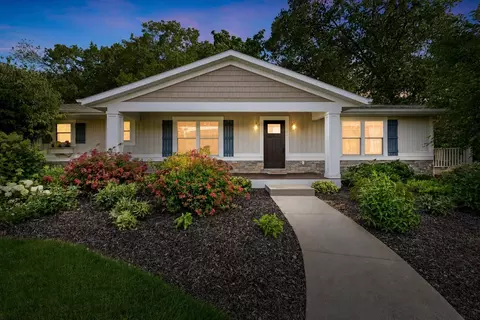 648 Francis St, Saugatuck, MI 49453