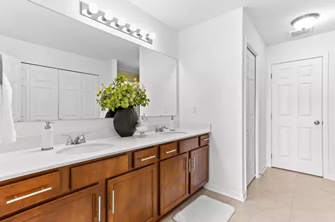 Bath - 286 Springview St, Ann Arbor, MI 48103 photo 3 of 6
