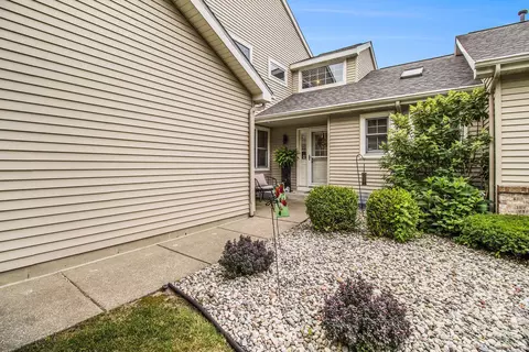 3542 Kirkaldy Cir, Portage, MI 49024