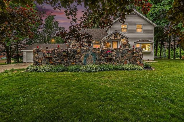 6301 S Stiles Rd, Pentwater, MI 49449