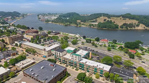 110 N Harbor Dr #310, Grand Haven, MI 49417