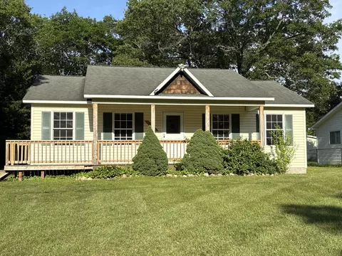 5520 Heather St, Oscoda, MI 48750
