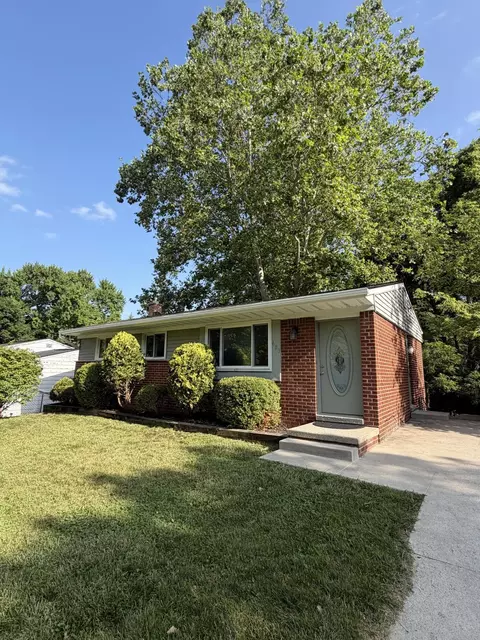 603 Manor Dr, Ann Arbor, MI 48105