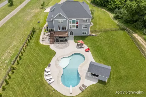 3619 12 Mile Rd NE, Rockford, MI 49341