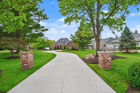7123 Driftwood Dr SE, Ada, MI 49301