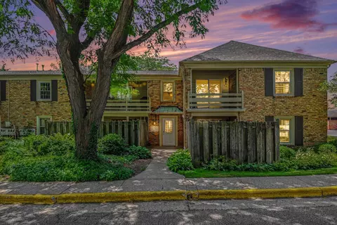 2421 Abbington Dr SE #30, Grand Rapids, MI 49506