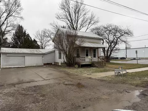 29 Broughton St, Quincy, MI 49082