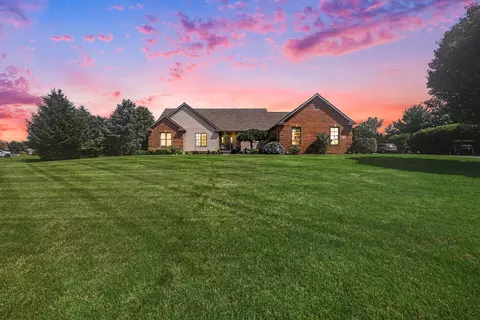 12240 Old Farm Ln, Grass Lake, MI 49240