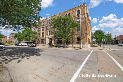 297 W Clay Ave #410, Muskegon, MI 49440
