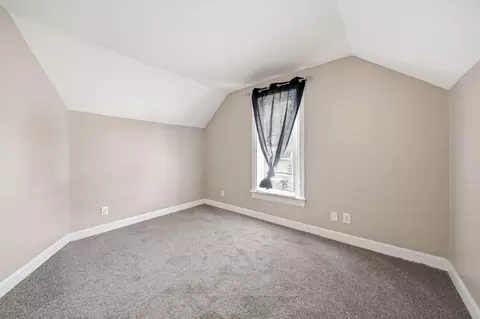 Bedroom - 122 W Monroe St, Jackson, MI 49202 photo 3 of 4