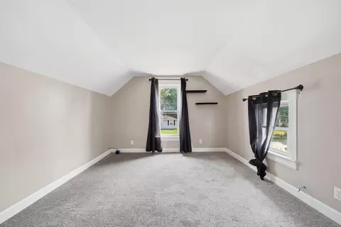 Bedroom - 122 W Monroe St, Jackson, MI 49202 photo 1 of 4