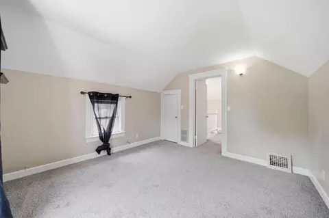 Bedroom - 122 W Monroe St, Jackson, MI 49202 photo 2 of 4
